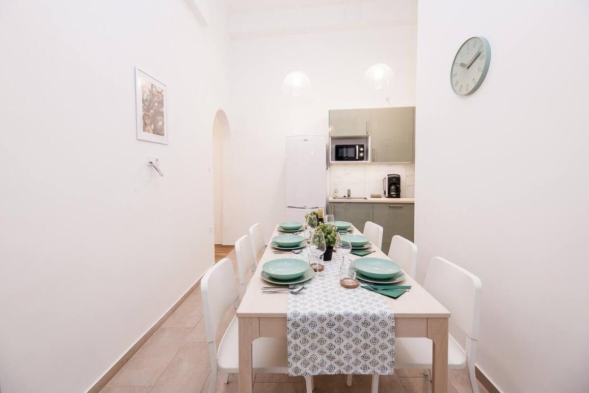 Brand New Central Ac Apartment Boedapest Buitenkant foto