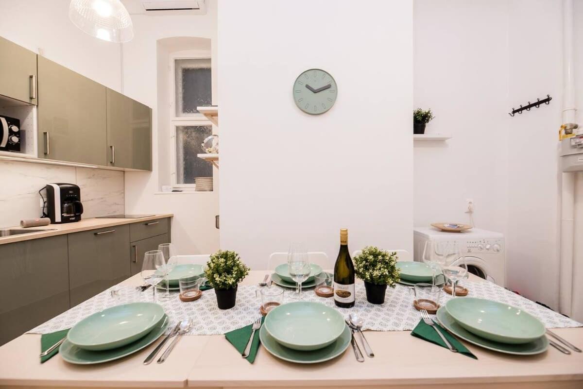 Brand New Central Ac Apartment Boedapest Buitenkant foto