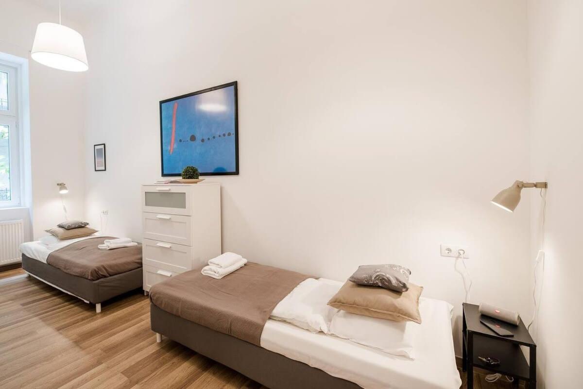 Brand New Central Ac Apartment Boedapest Buitenkant foto